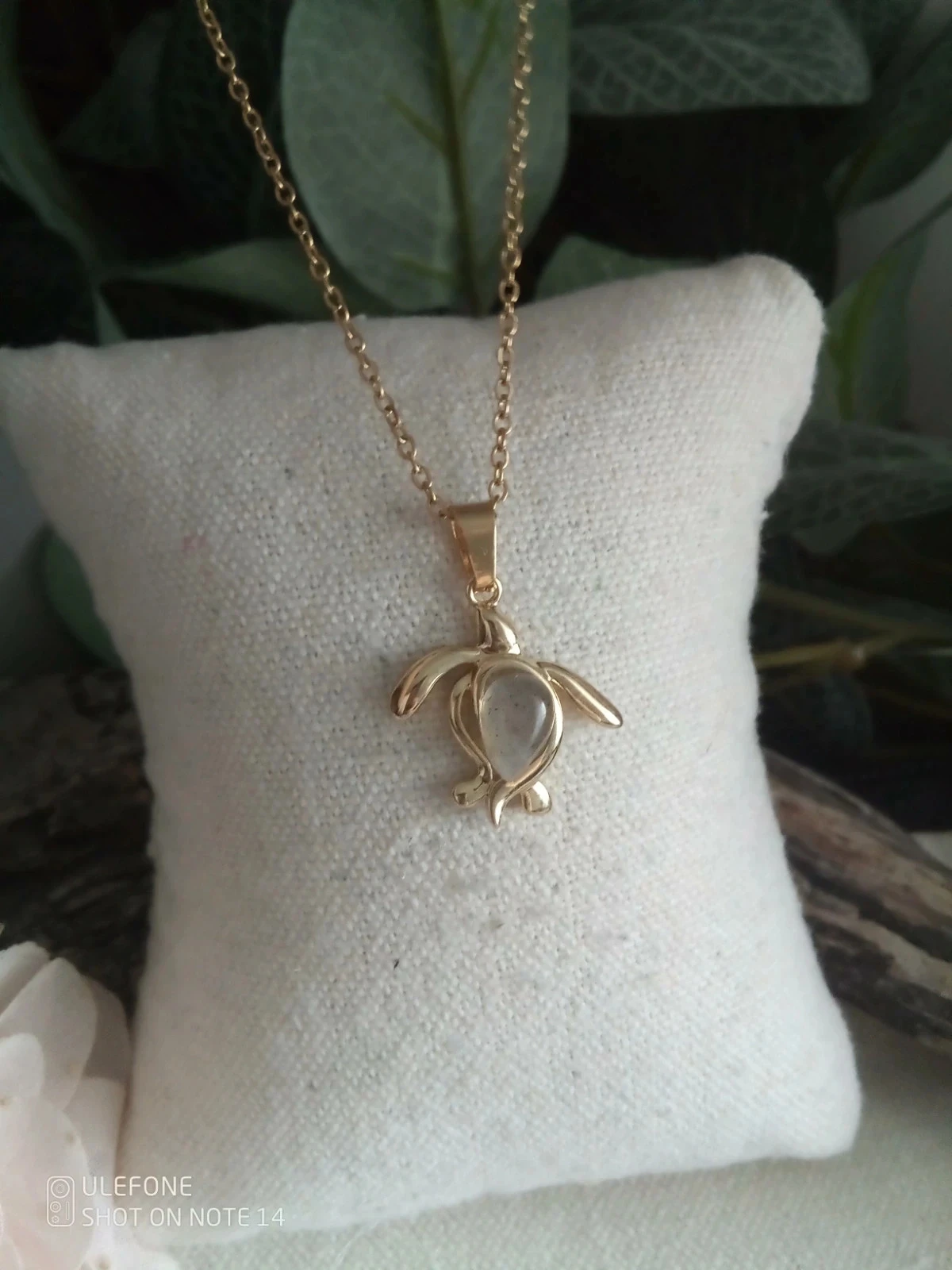 Collier tortue dorée et pierre de labradorite
